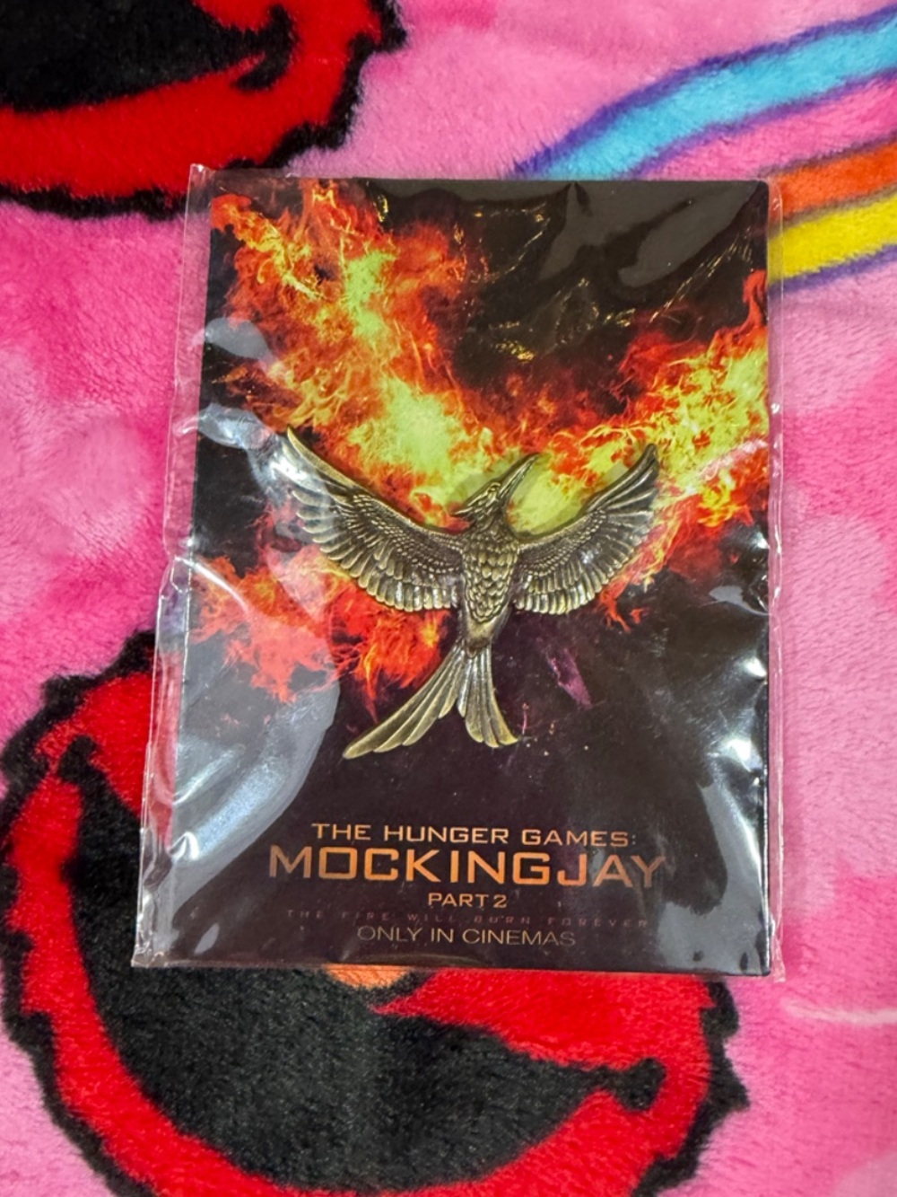 NWT The Hunger Games Mockingjay Part 2 Mockingjay Pin Movie Promo Collectible